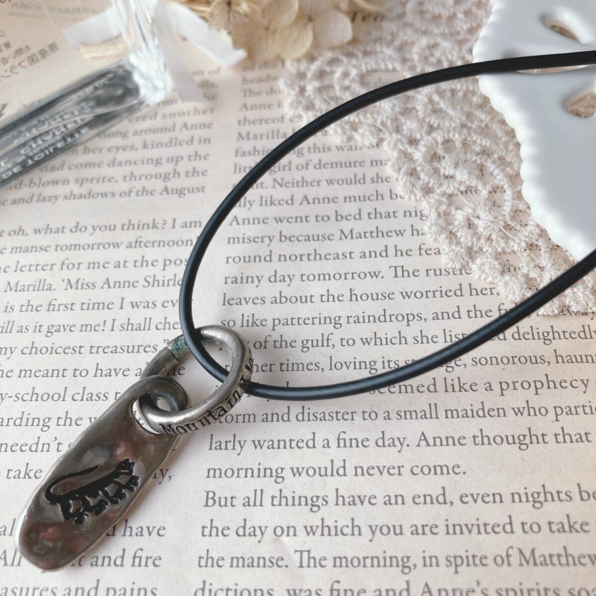 ネックレス ショート シルバーアクセサリー 合皮 黒 ブラック ピューマ メンズ レディース☆Vintage jewelry accessories R0005拍卖