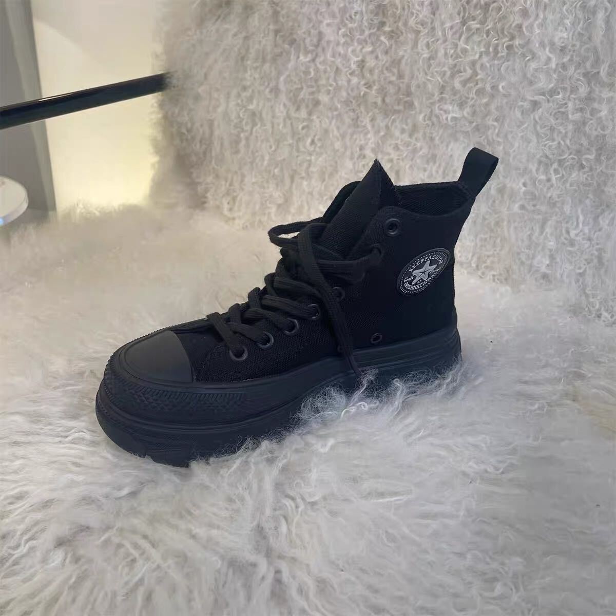 ブラック ハイカットスニーカー 厚底5cm 22cm拍卖