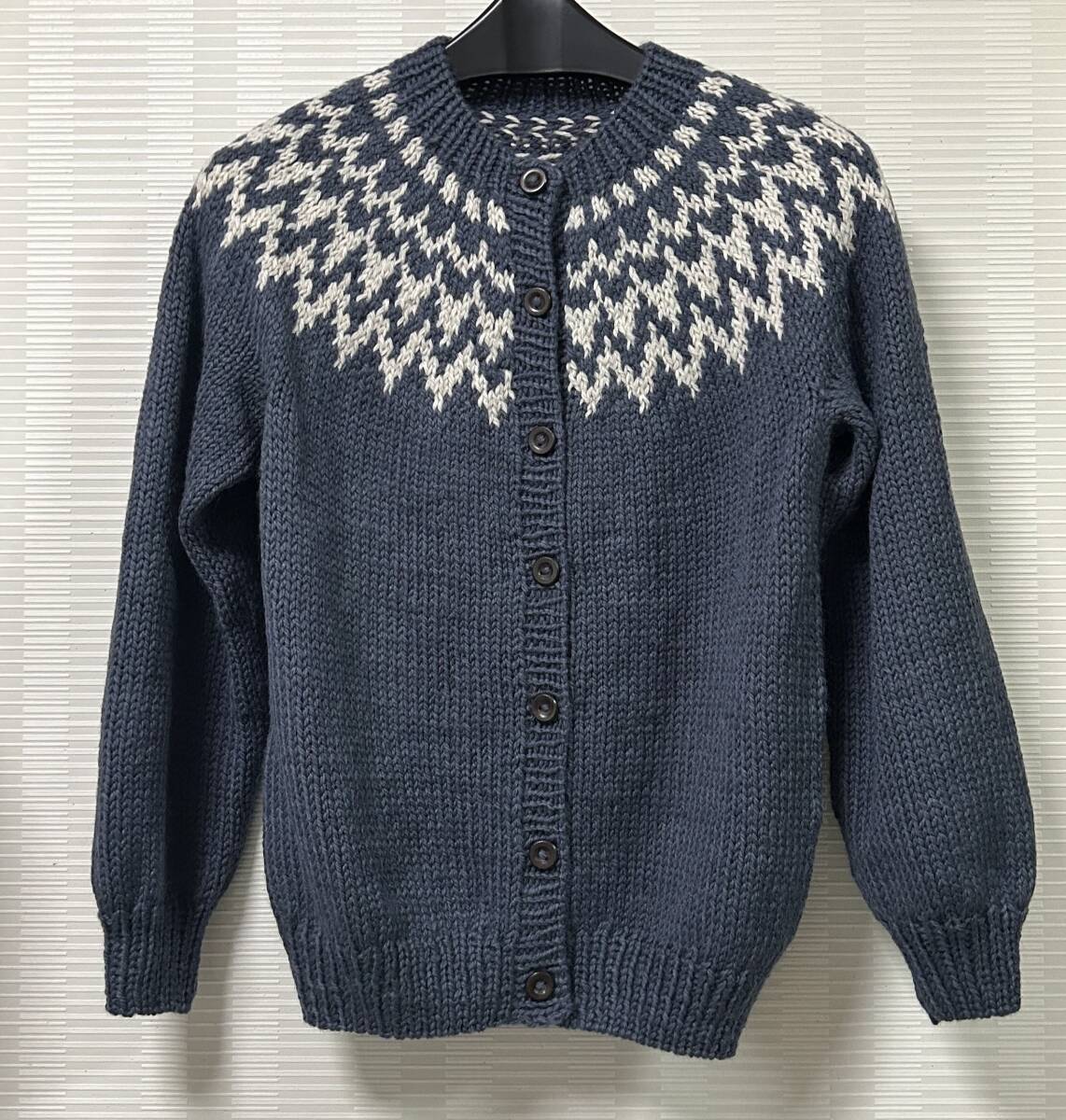 新品 手編みランド♪ レディース ノルディック ロピカーディガン (M~L) 251拍卖