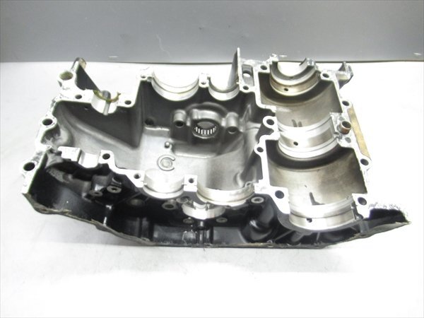 J2R6-0920 スズキ RG250ガンマ / RG250Γ エンジンパーツ-1 クランクケース ロア 下側 実働車からの取り外し♪ 【GJ21A-110~】拍卖