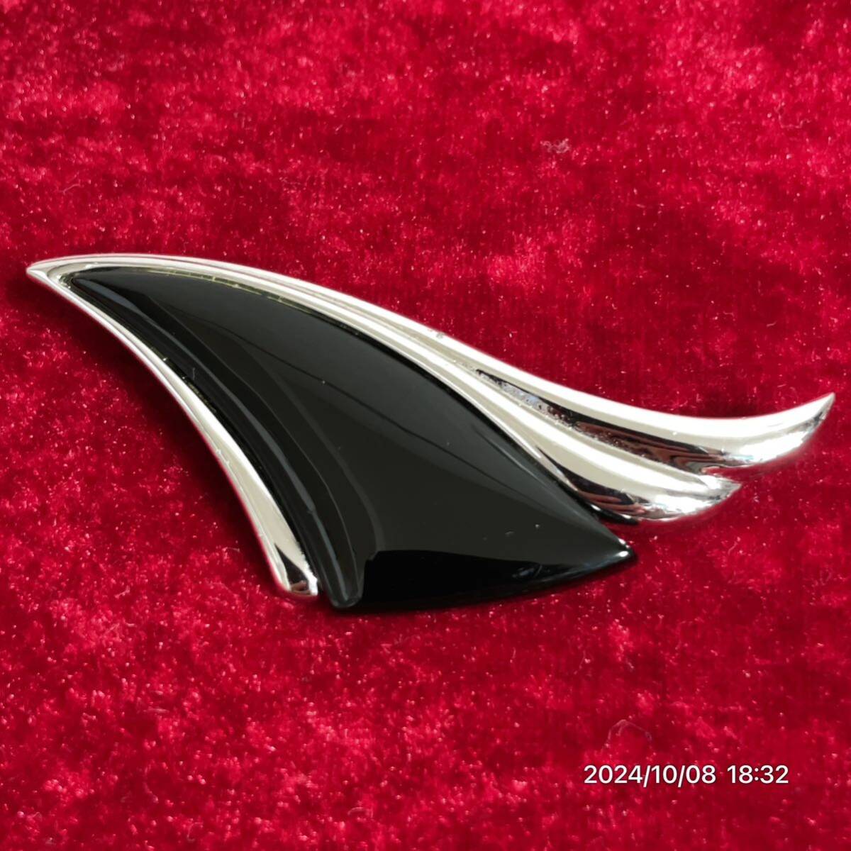 VENDOMEヴァンドーム 天然石 シルバーカラー ブローチ アクセサリー 装飾品 拍卖