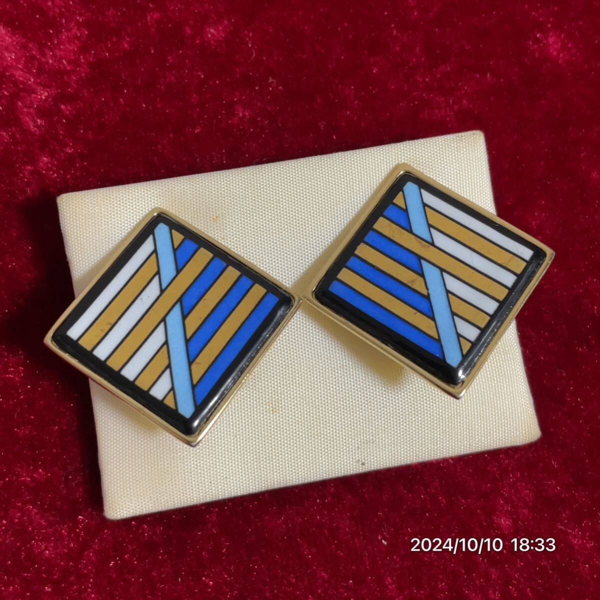 MICHAELA FREYミカエラフレイ ミヒャエラフレイ ライン柄 ゴールドカラー イヤリング アクセサリー 装飾品拍卖