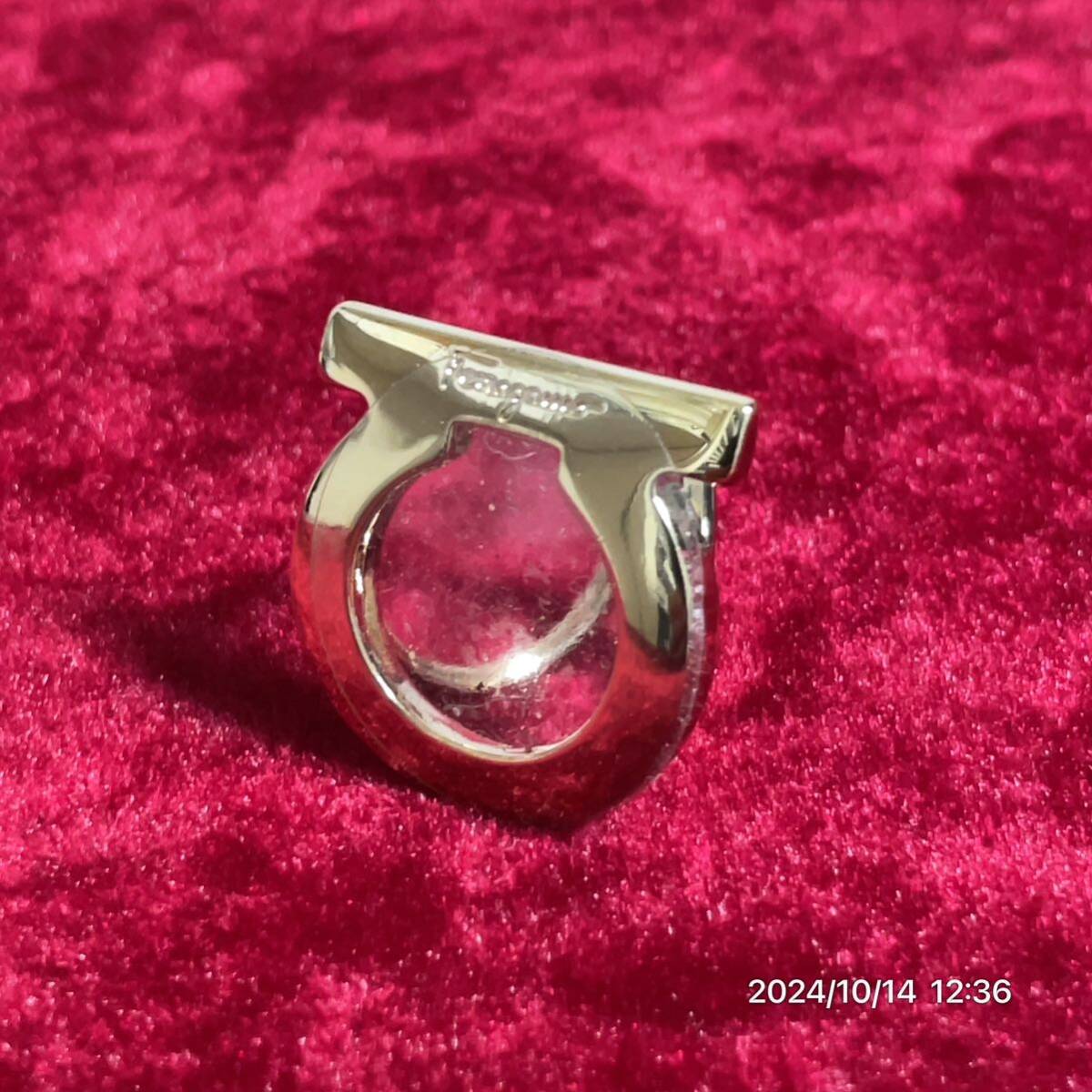 極美品 Ferragamo サルヴァトーレフェラガモ ガンチーニ ゴールドカラースカーフリング 拍卖