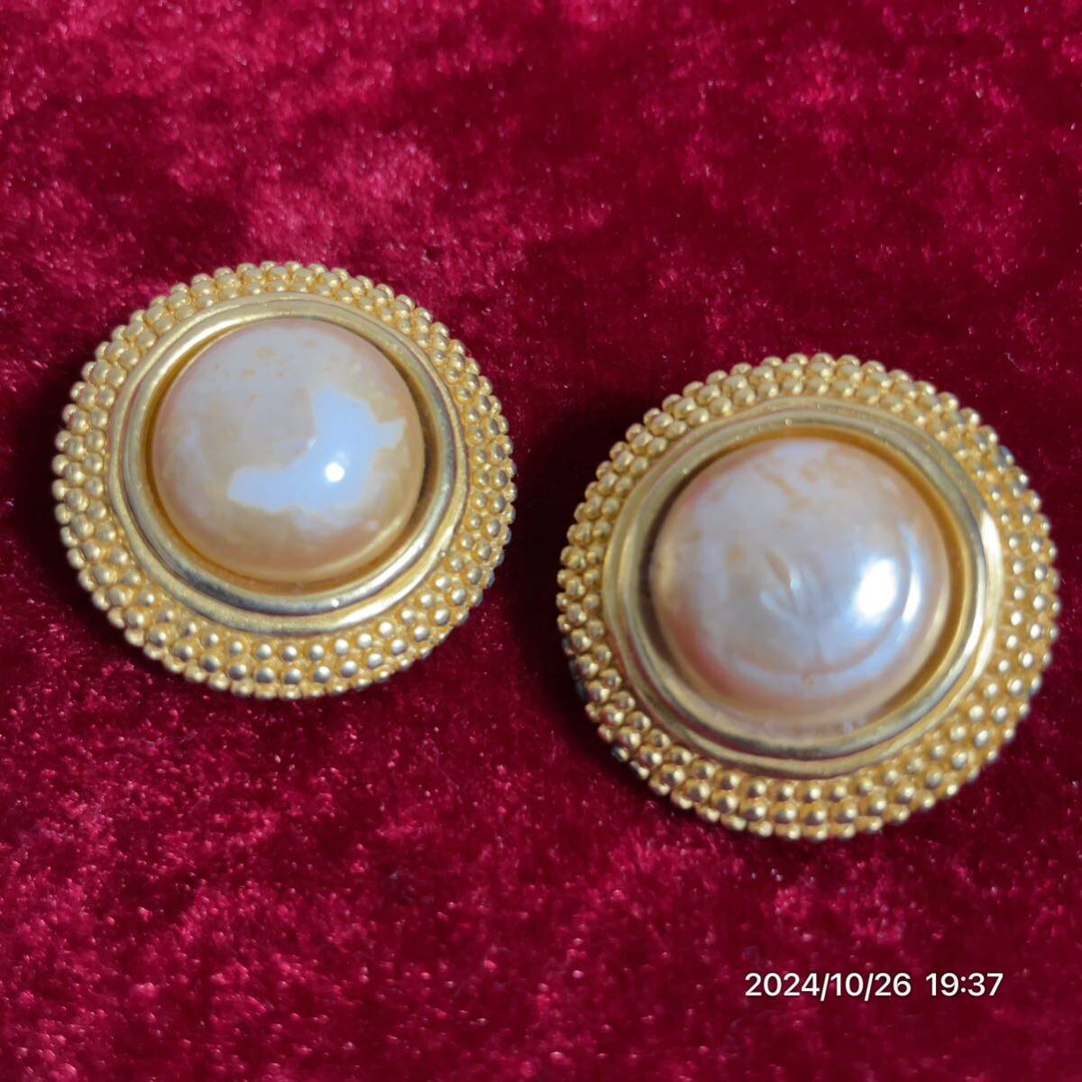 KARL LAGERFELDカールラガーフェルド パール風 ゴールドカラー イヤリング アクセサリー 拍卖