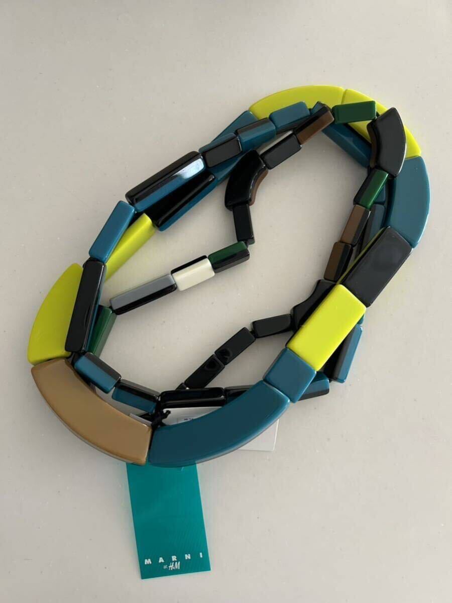 美品 マルニ H&M 3連 ネックレス ボリュームネックレス グリーン アクセサリー 黒 青 黄 MARNI拍卖