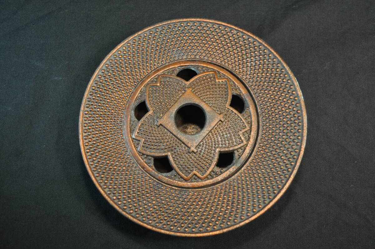 56 昭和レトロ 南部鉄器 記念 灰皿 昭和48年 春日井市 市制30年記念 210x53㍉拍卖