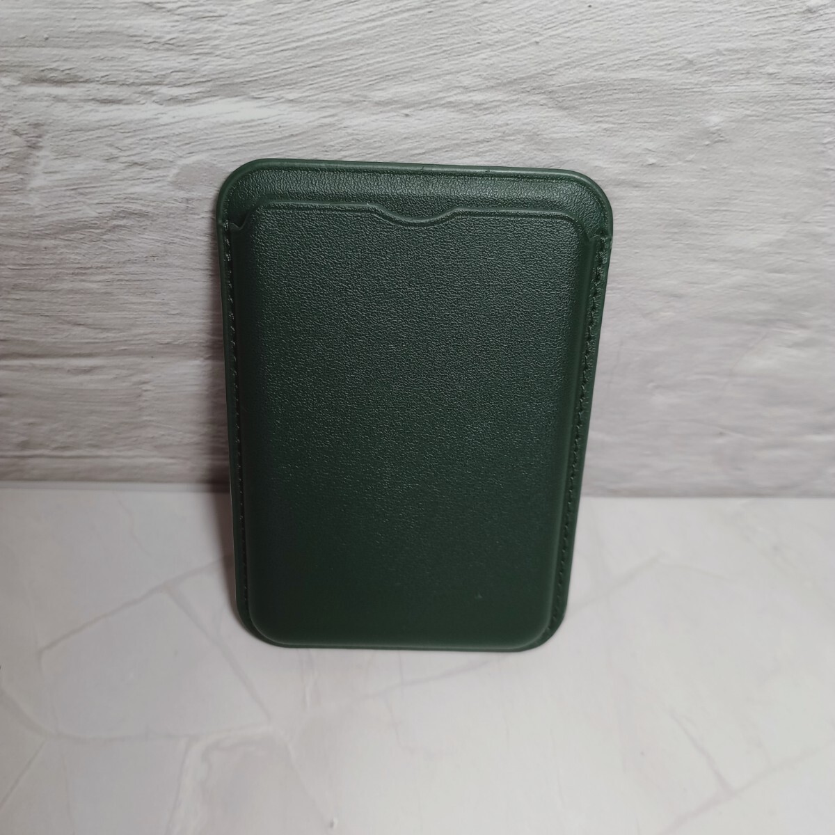 ☆美品☆ マグネットカードホルダー レザー グリーン カードケース スマホ 磁力カードポケット拍卖
