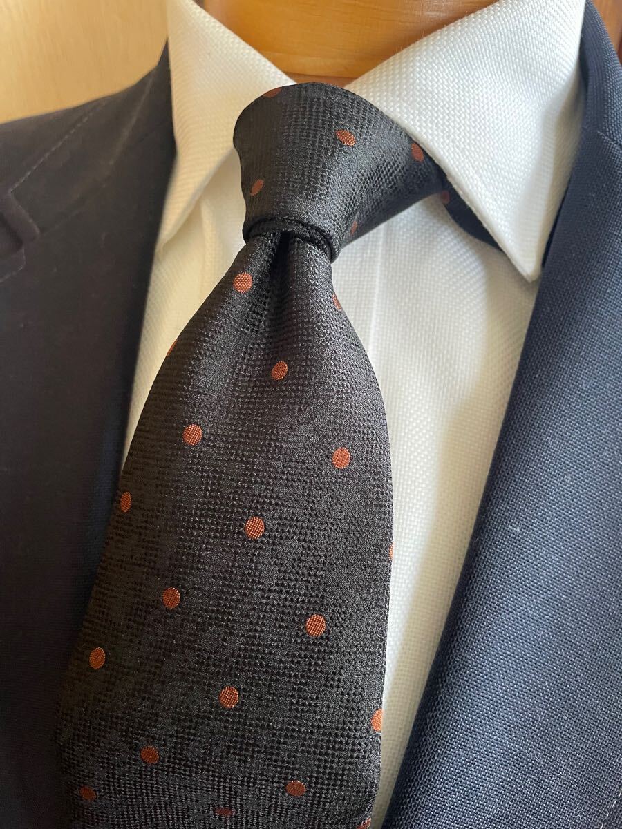 【美品】JUNKO SHIMADA 日本製ネクタイ ブラック基調ブラウンドット 大剣約8.5cm シルク100%拍卖