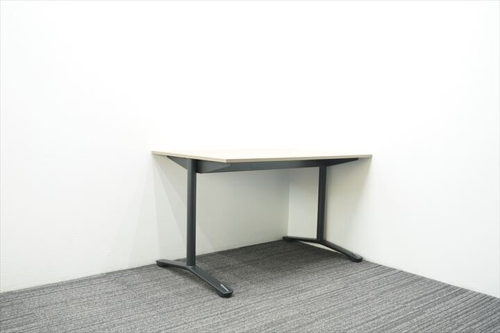 【中古】【2023年製】イトーキ ホバー ミーティングテーブル 1275 キャスター脚 アッシュドオークM拍卖