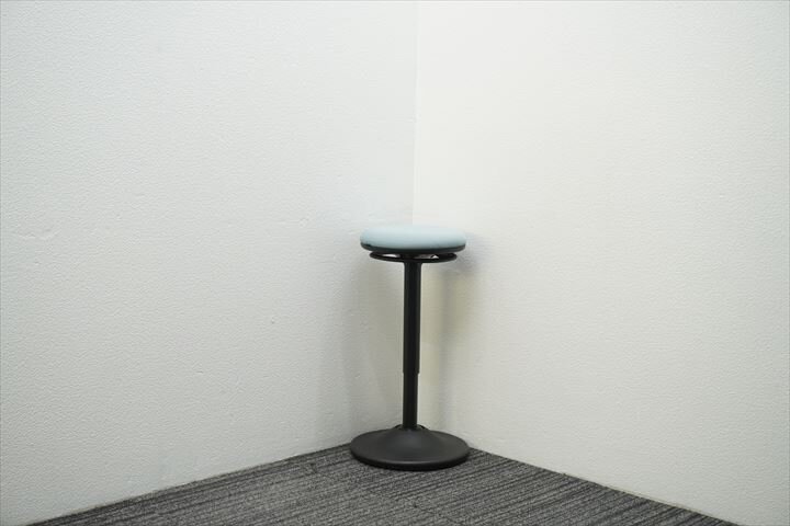 【送料無料】中古 オカムラ ピルエット スイング脚スツール Φ350 H565-815 セージ拍卖