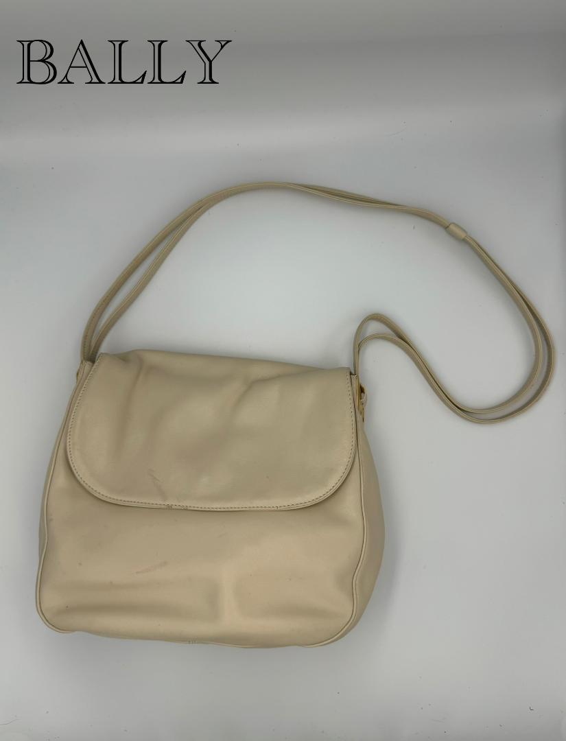 BALLY レザーショルダーバック アイボリー拍卖