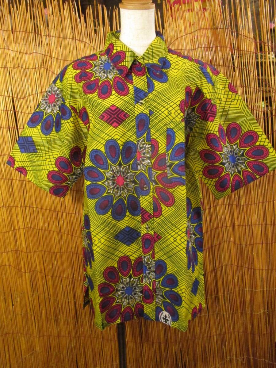 ⑧新品*男女兼用*コットン素材*アフリカンプリント*半袖*シャツ*M拍卖