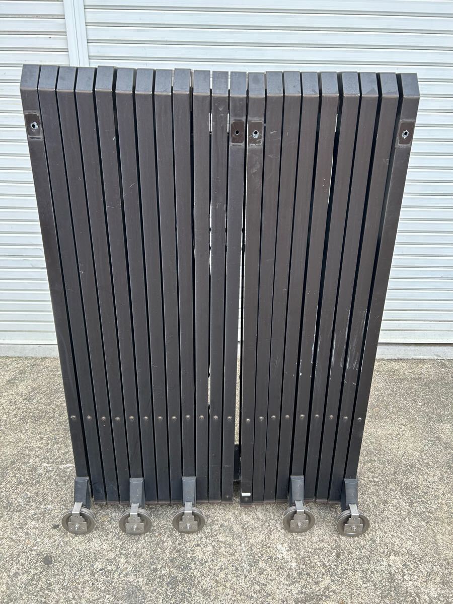 大型アルミキャスターゲート アコーディオン伸縮門扉 仮設足場資材(最大6.8m)(4349)拍卖