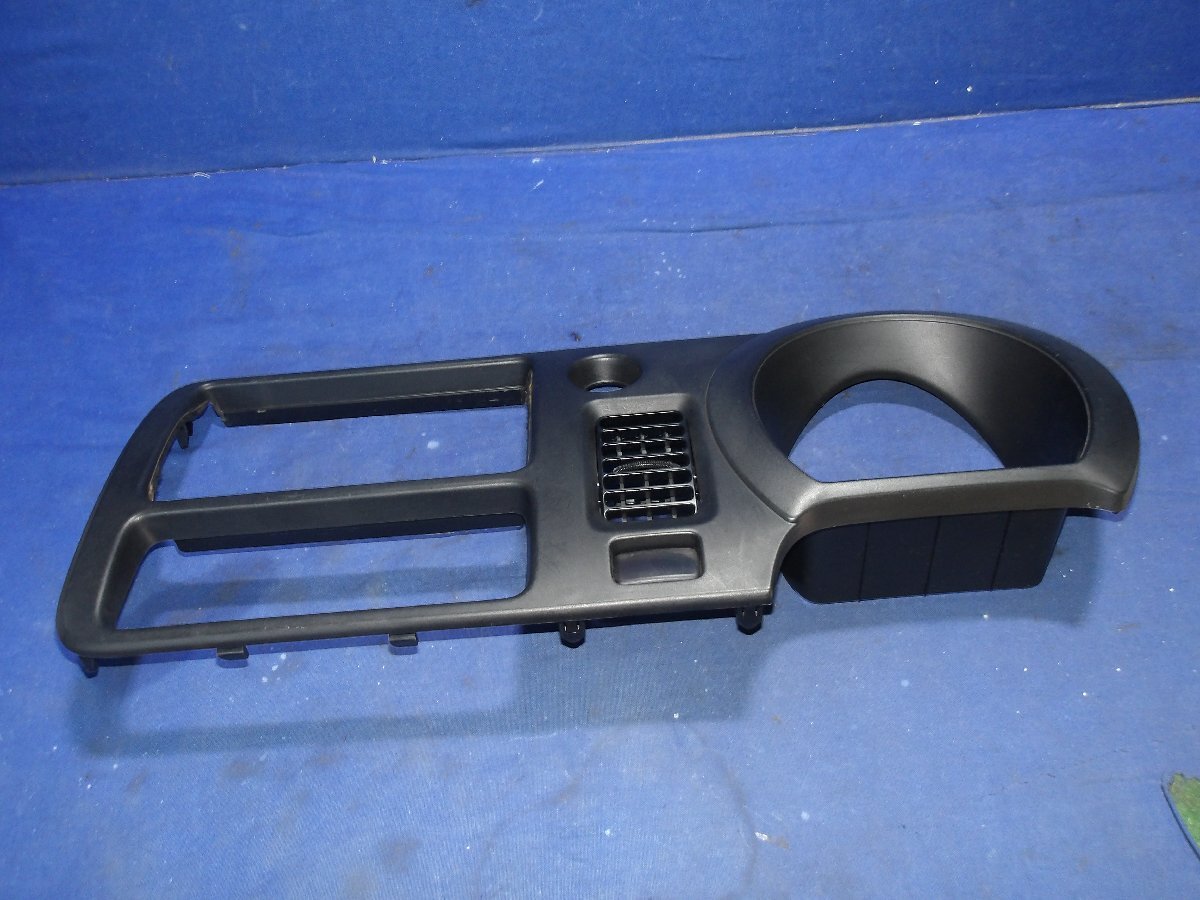 【D】ダイハツ ハイゼットカーゴ S320V/S330V 純正 オーディオパネル スイッチ欠品 55411-B5010拍卖