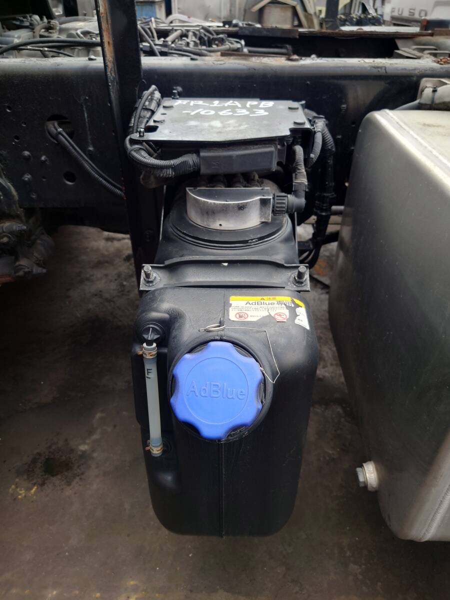 アドブルータンク 尿素 触媒 DPF 日野 プロフィア 平成25年9月 QKG-FR1APBG A09C 7MT 3ペダル トラック 2024101702 10633拍卖