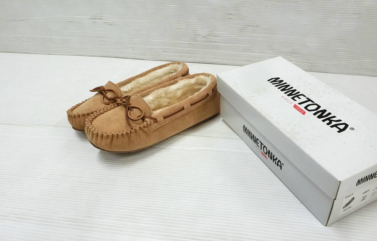 【未使用品】MINNETONKA SINCE 1946 レディース靴 カラー:GREY 日本サイズ 25㎝ 拍卖