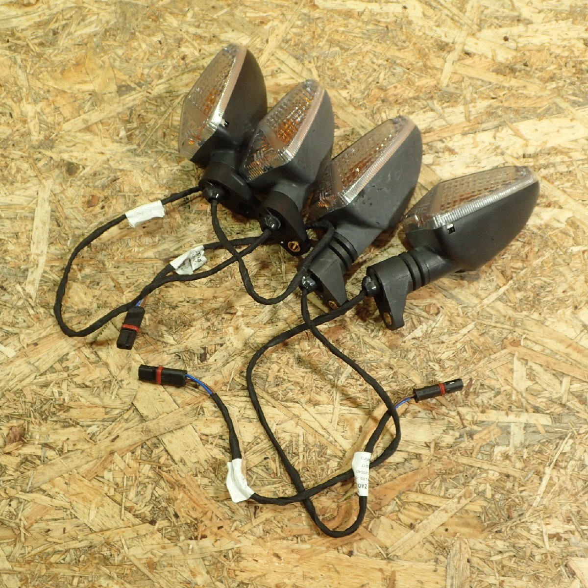 【送料SSサイズ】BMW WB30G010XJR840*** G310R フロント リア ウインカー 検.( 202410 20 緑7拍卖