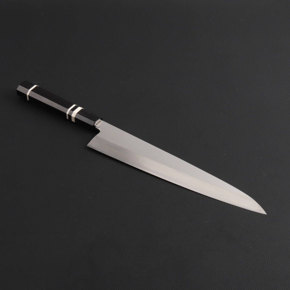 8908 限定品 身卸し・舟行 9寸 刺身包丁 出刃包丁 刃は究極の切れ味 和包丁 黒檀黒水牛角白三本巻八角柄拍卖