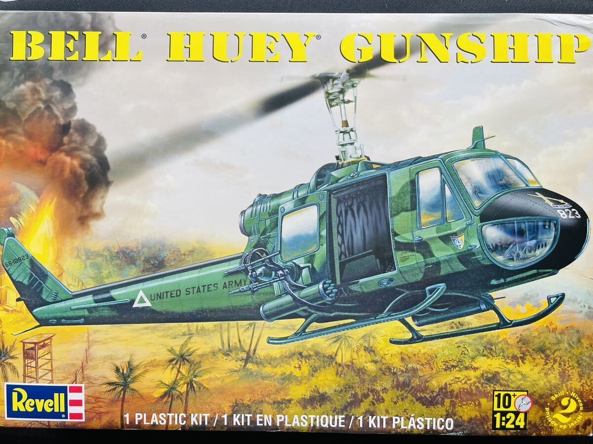 レベル Revell 1/24 ベル ヒューイ ガンシップ 大型キット内袋未開封未組立品拍卖