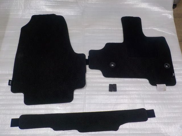 【 ホンダ N-BOX JF4 】 ホンダ 純正 オプション フロアマット フロント側のみ 3枚セット ※ 6BA-JF4 より取り外し拍卖