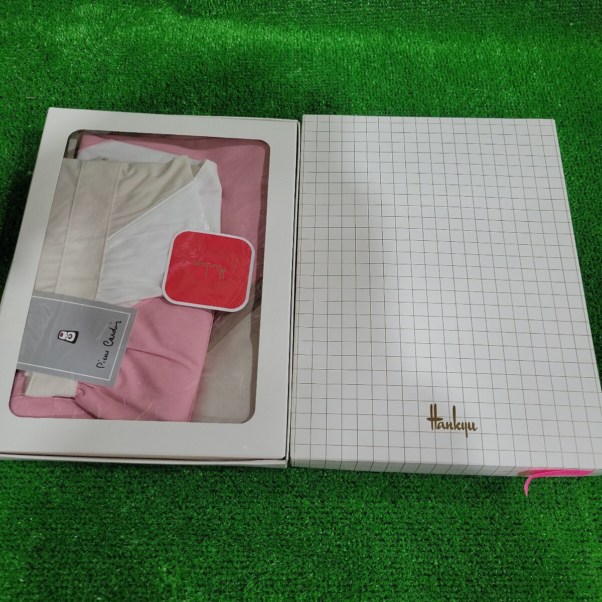 №5669 未使用 長期保管品 ピエールカルダン エプロン ベージュ×ピンク×ホワイト×ブラウン拍卖