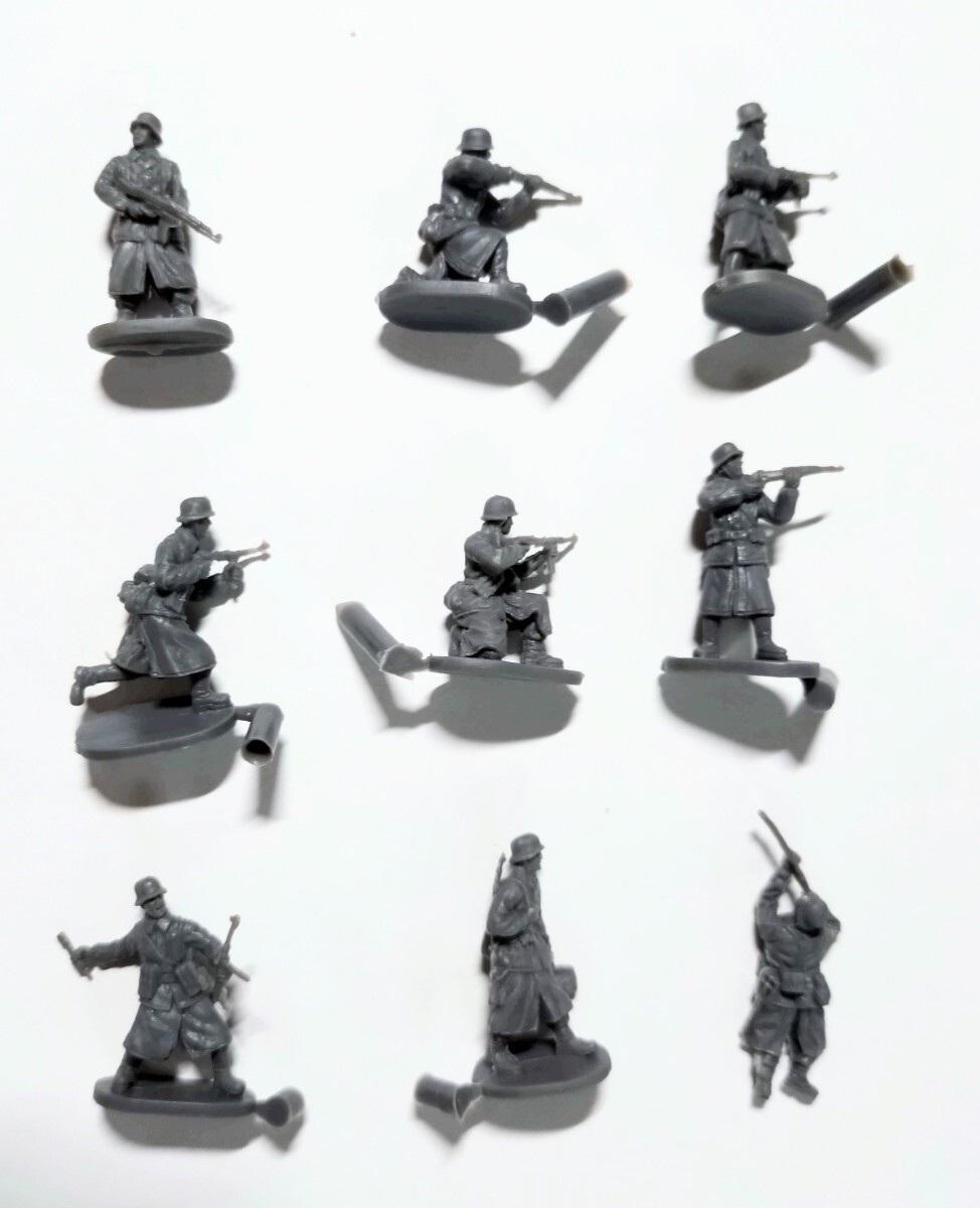1/72 ドイツ軍 歩兵 9体 (ロングコートの上に迷彩スモック)アルデンヌ拍卖