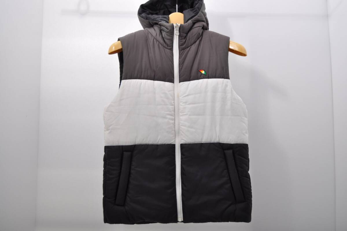 coco 中古【値下げ】アーノルドパーマー Arnold Palmer レディース ベスト 2(M) 黒×白×グレー 黒 フード付き リバーシブル 中綿入 83282拍卖