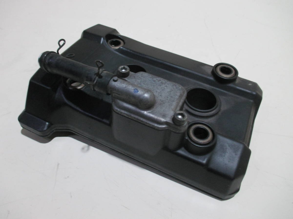 ヤマハ YZF-R25 純正 RG10J ヘッドカバー エンジンヘッド MT-25 MT-03 MT25 MT03 YZF-R3 取り付けボルト付き拍卖