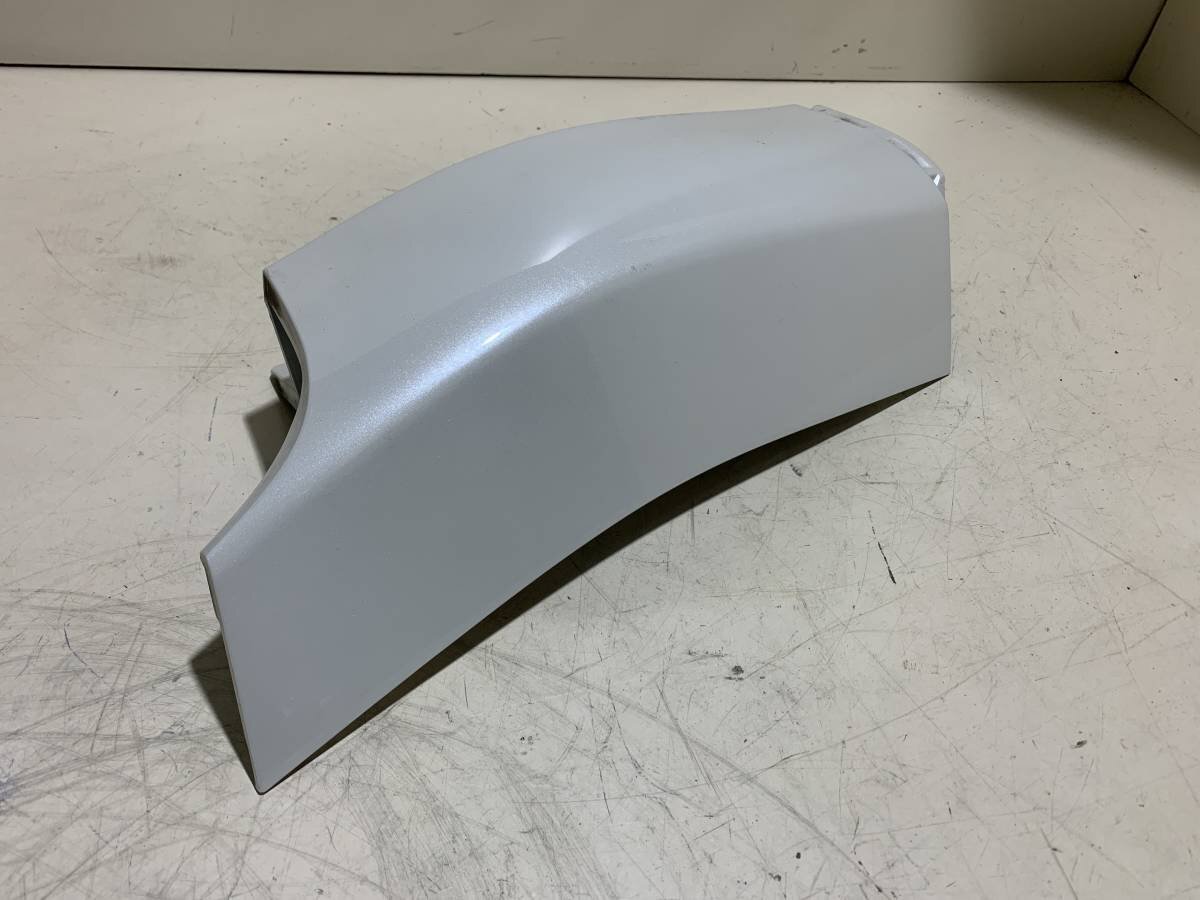トヨタ TOYOTA ヴォクシー ZRR80 80系 純正 リア コーナーパネル アッパーカバー 52166 28020 ホワイト 白拍卖