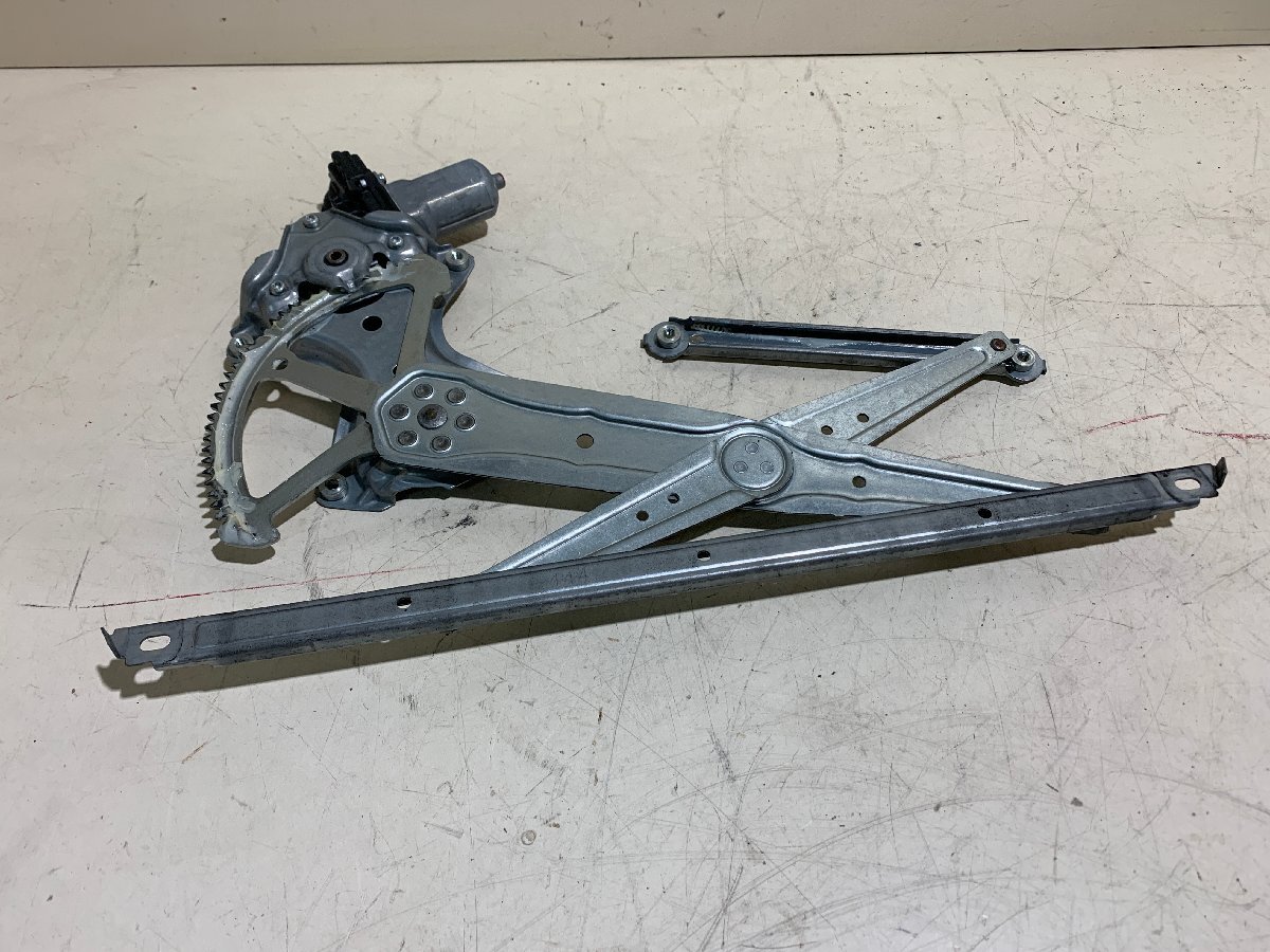 TOYOTA トヨタ 純正 NHP10 アクア AQUA フロントウインドウ フロント ウィンドウ レギュレター モーター 左 左側 助手席側 L拍卖