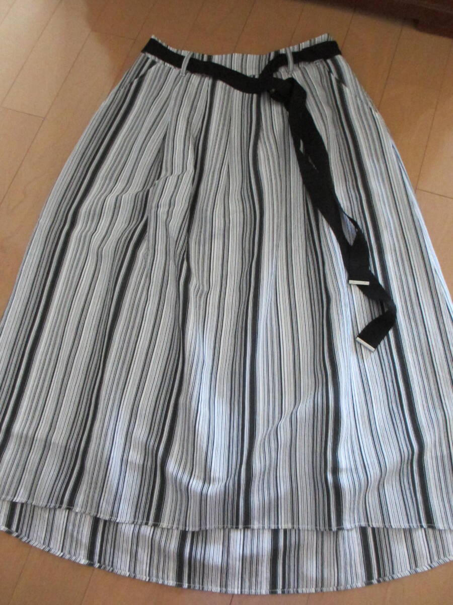 おすすめ!【極美品】ブランベール 上品ふんわり 大人タックスカート ウールン商会拍卖