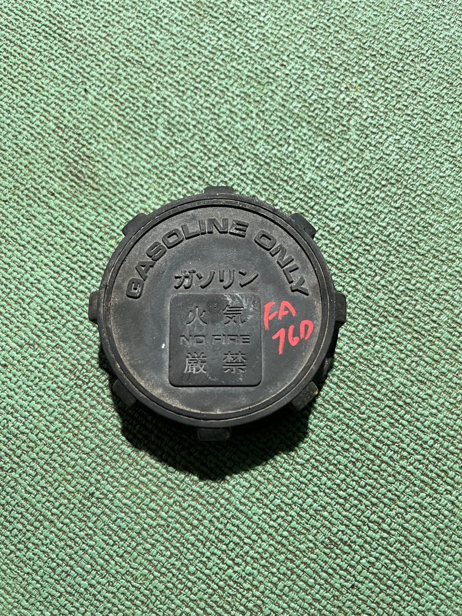 ガソリンエンジン 発電機 部品パーツ 燃料タンクの蓋 フタ キャップ ロビン カワサキ FA76Dなどへ拍卖