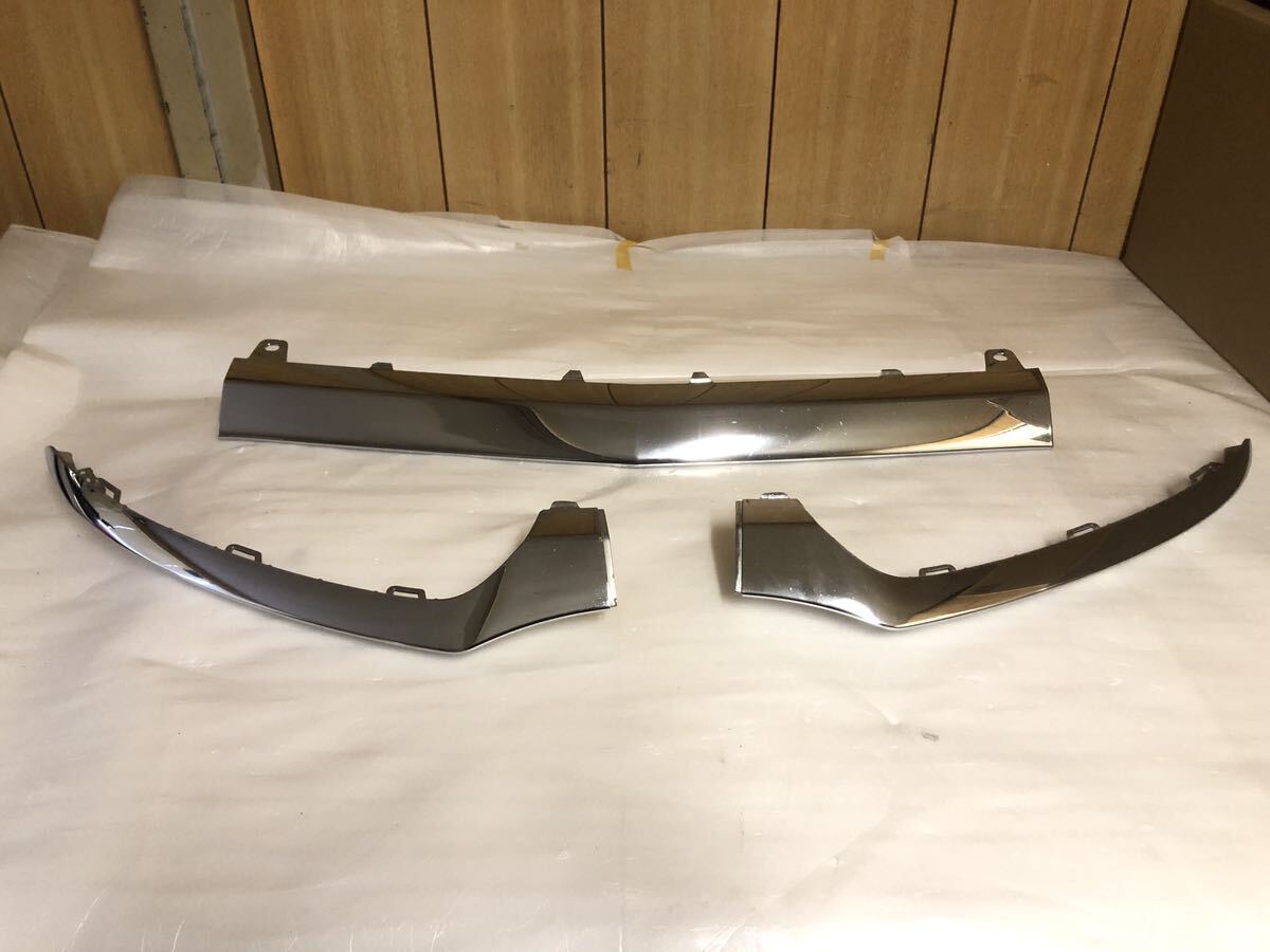 ベンツ W205 Cクラス AMG 前期 純正 フロント メッキモール A2058851574 A2058851474 A2058851374拍卖