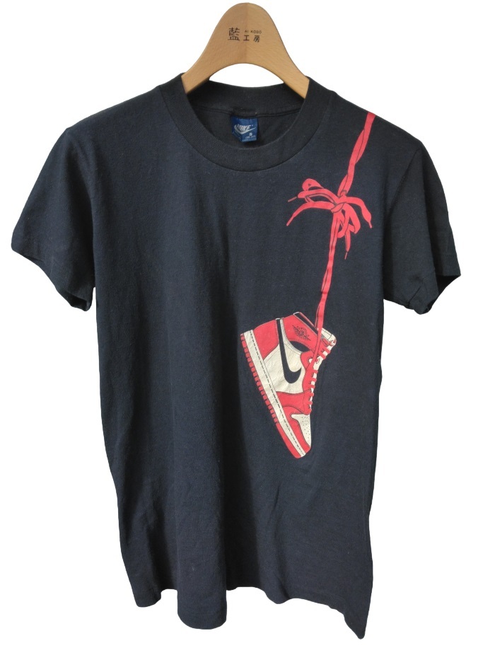 【送料無料】Nike 肩掛け AIR JORDAN1 Tシャツ 紺タグ オリジナル MADE IN USA シカゴ/ブレッド ゴールドクーポンでお買い得拍卖