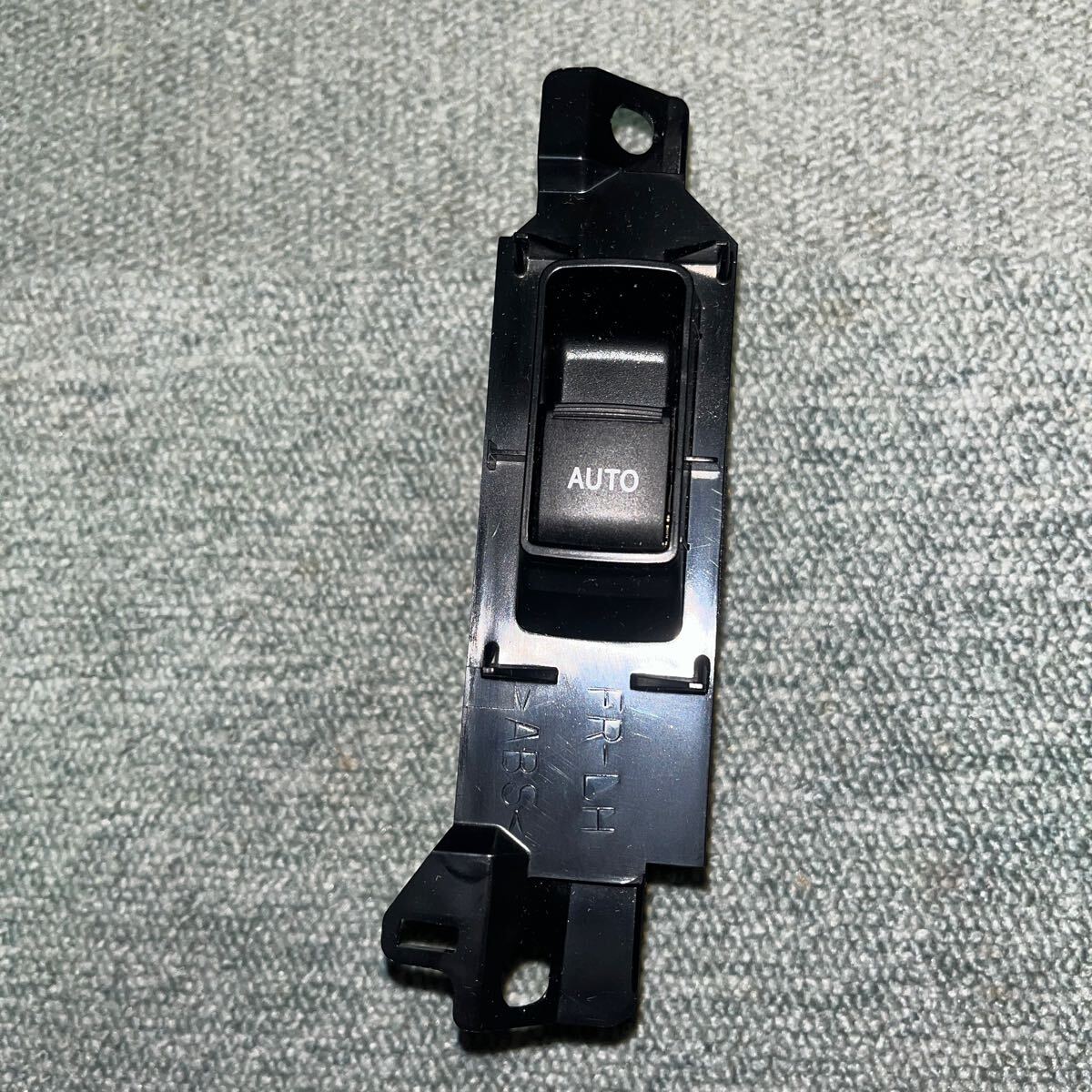 超希少 絶版 良品 18クラウン 補修パーツ 助手席用 パワーウインドスイッチ 84030-30070 ロイヤル アスリート 前期 後期 ゼロクラ拍卖