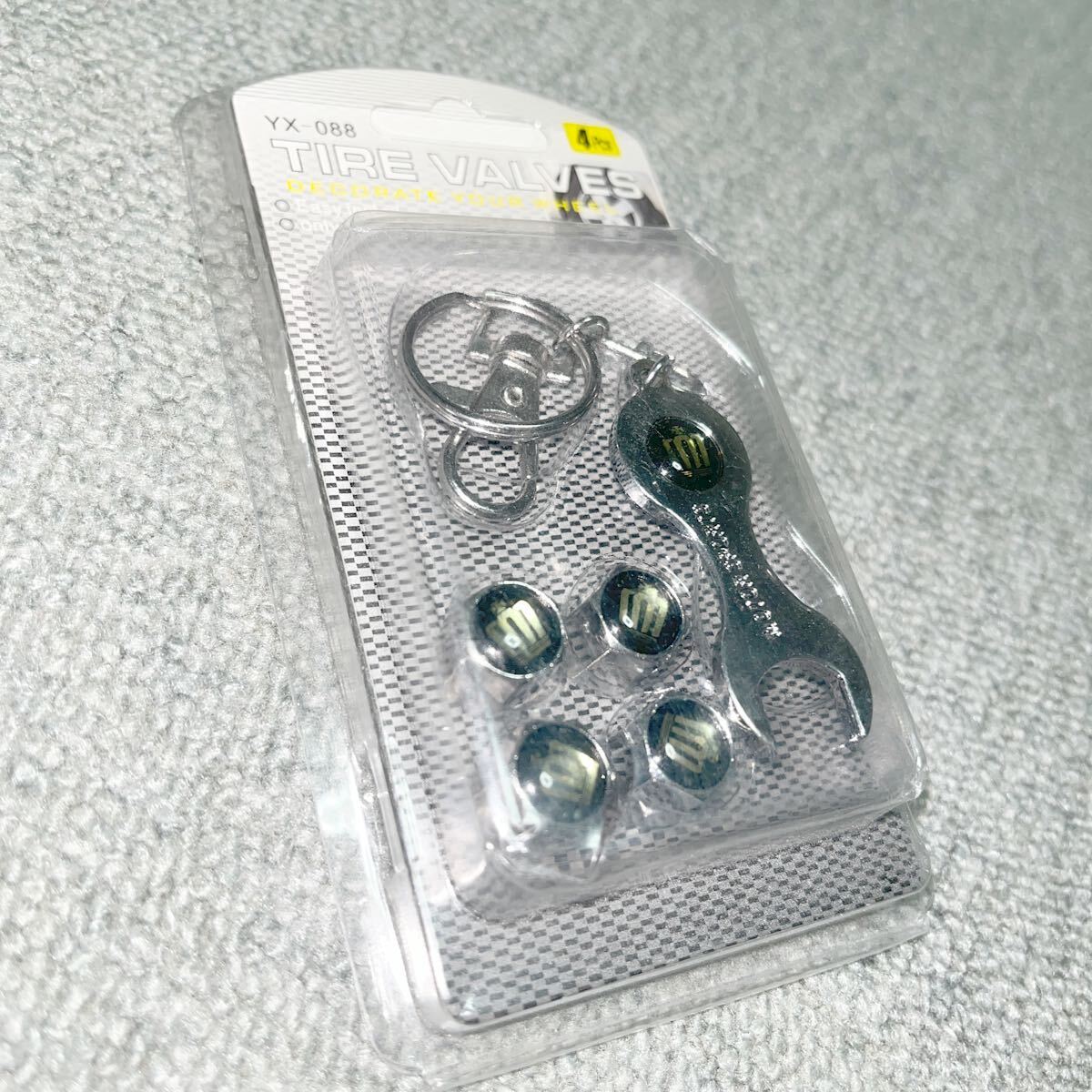 超希少 絶版 良品 180クラウン ブラガ タイヤバルブキャップ エアバルブキャップ 新品未使用品 クラウンロゴ ロイヤル アスリート 200拍卖