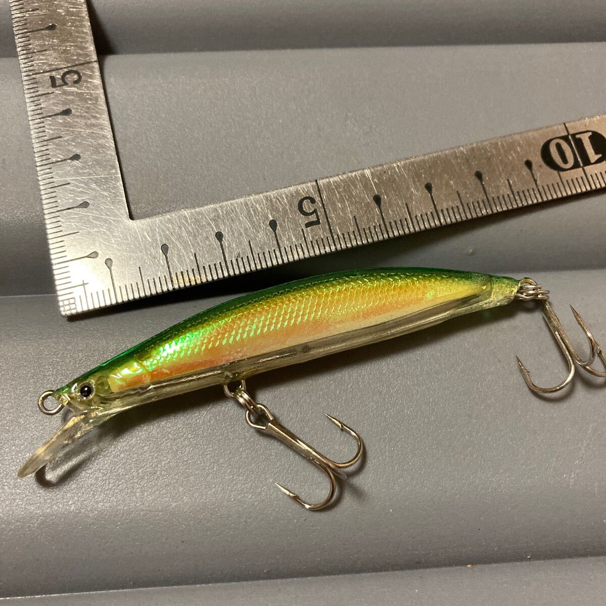 メーカー不明 ミノー 80mm 約8g 美品 即決拍卖