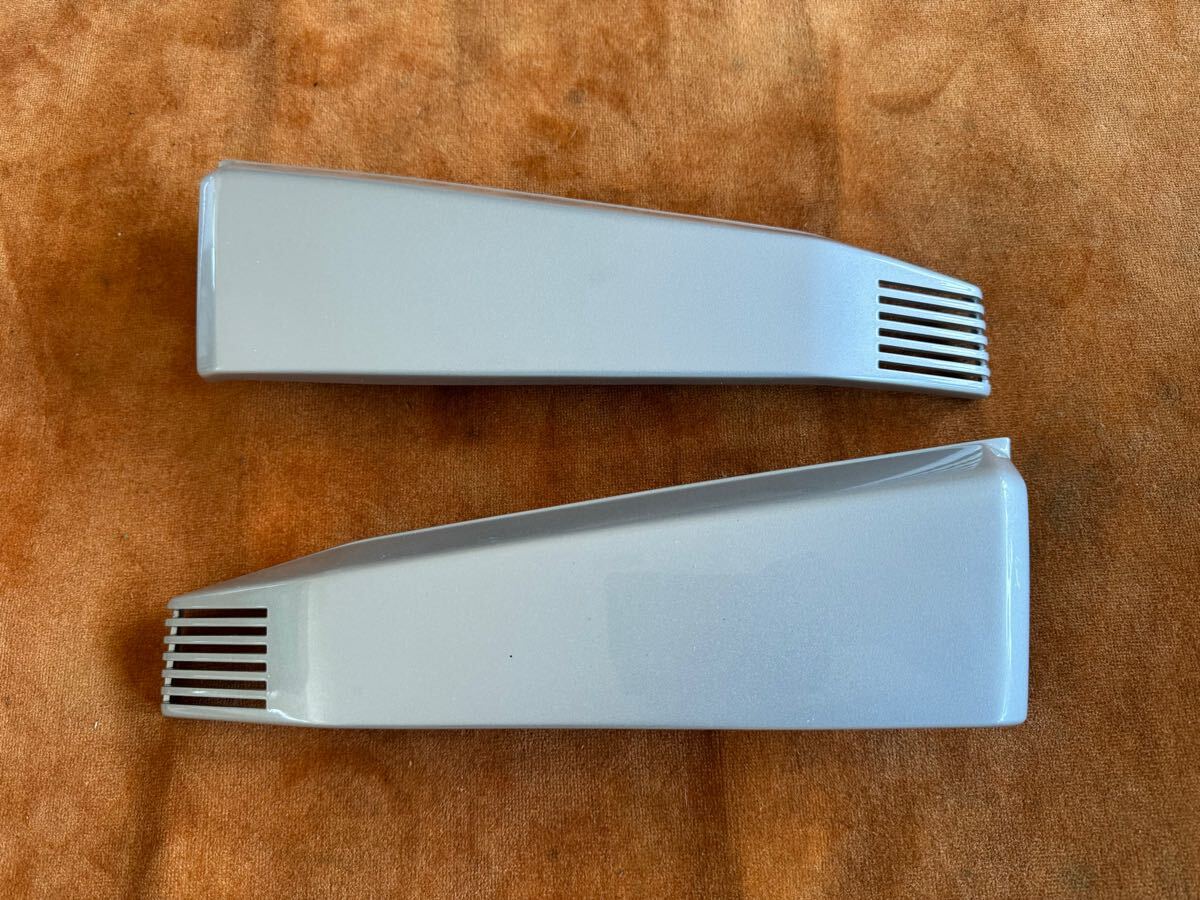 カタナ250 カタナ400 カタナ750カタナ1100用フロントアンダーサイドカバー左右セットリペイント後未使用極上美品。スズキ刀旧車昭和当時物拍卖