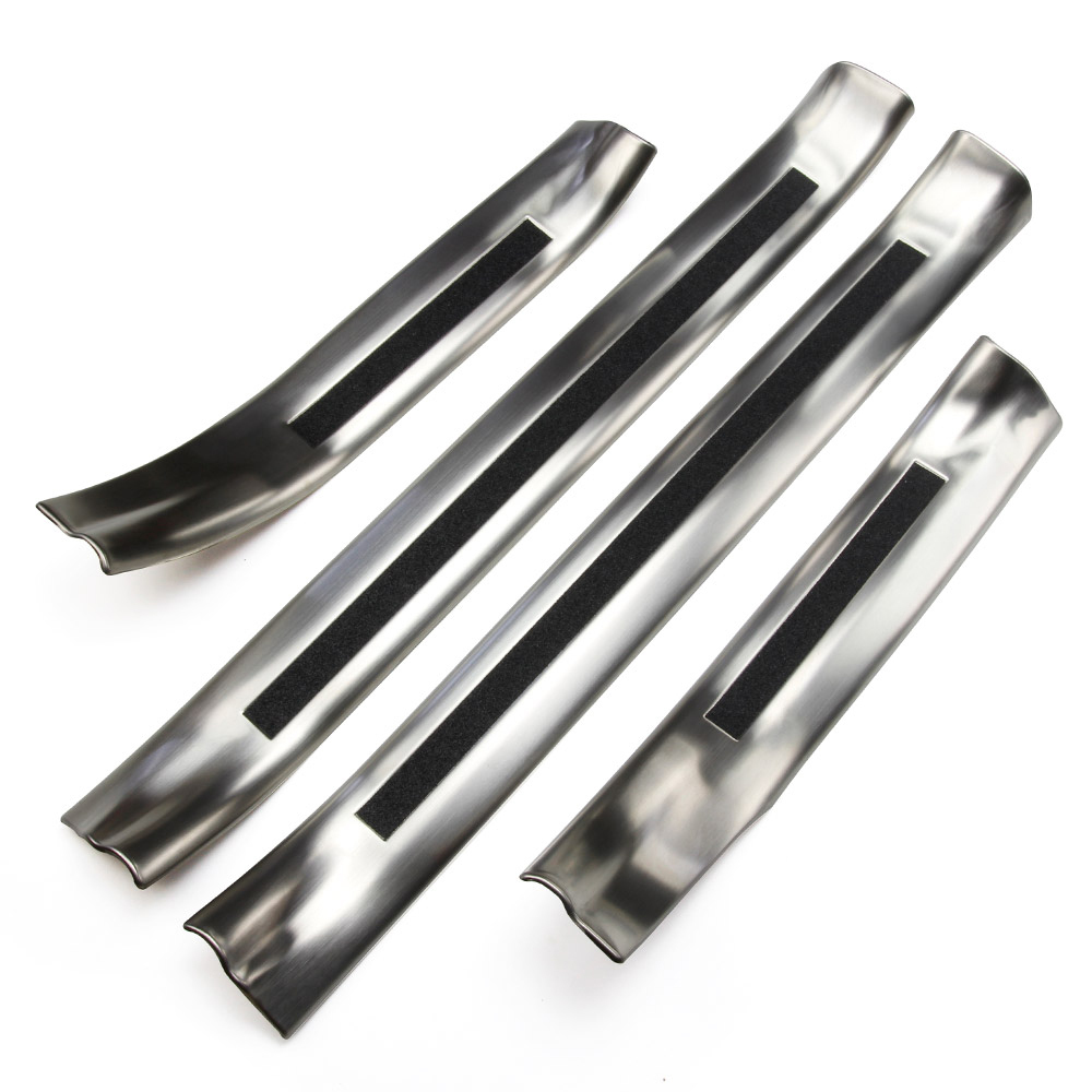 トヨタ ヤリス クロス 内側スカッフプレート サイドステップ 滑り止め 付き ガーニッシュ プロテクター シルバー 4P@拍卖