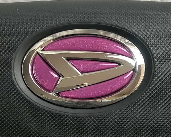 ダイハツ ステアリング エンブレム メタリックパープル SDH-D01 ハンドル用 樹脂盛立体3Dシール DAIHATSU ZEROWIN拍卖