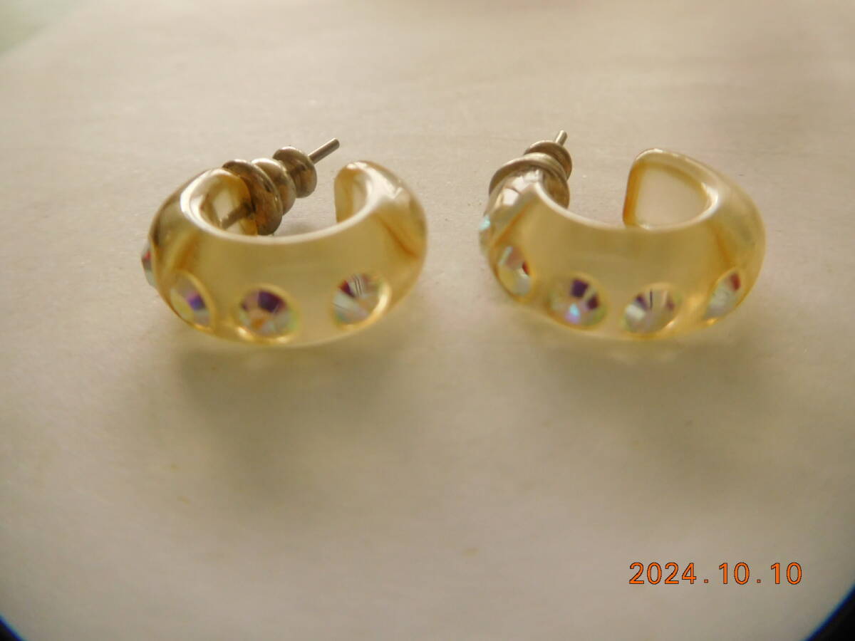 1332 ボンボンウォッチ ピアス 未使用拍卖