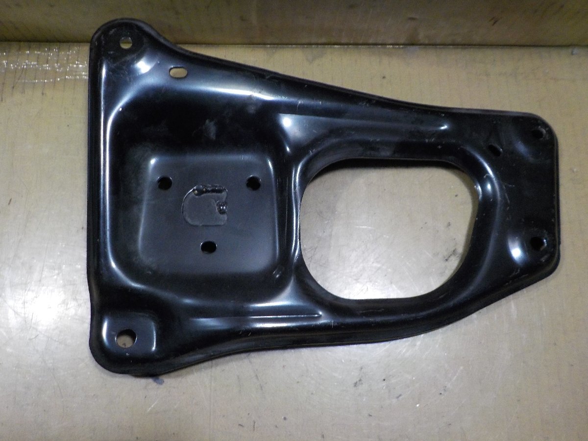 ♪デュトロ ダイナ フロントバンパーステー 左 52012-37011【【送料込み】拍卖