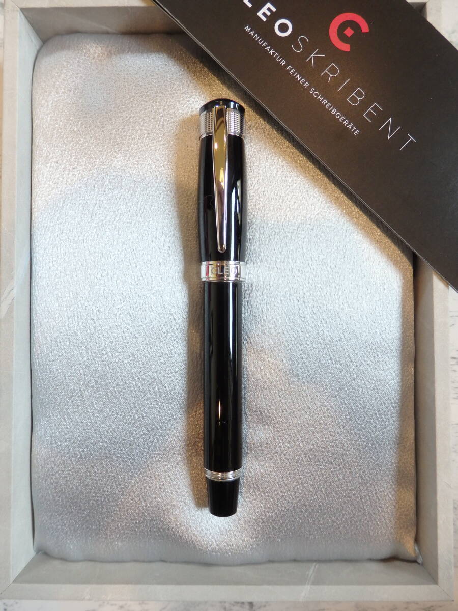 ◆【新品・未使用】Cleo Skribent クレオ・スクリベント アウラシリーズ 万年筆 ペン先:14K585ソリッドゴールドM拍卖