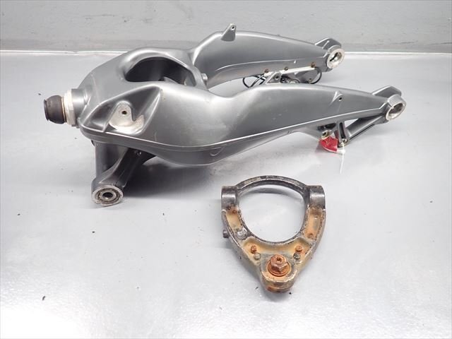 β240916-1 BMW K1300GT WB1053809AZW (H22年式) 純正 フロントホイールキャリア フロントフォーク 傷有り!曲り無し!拍卖