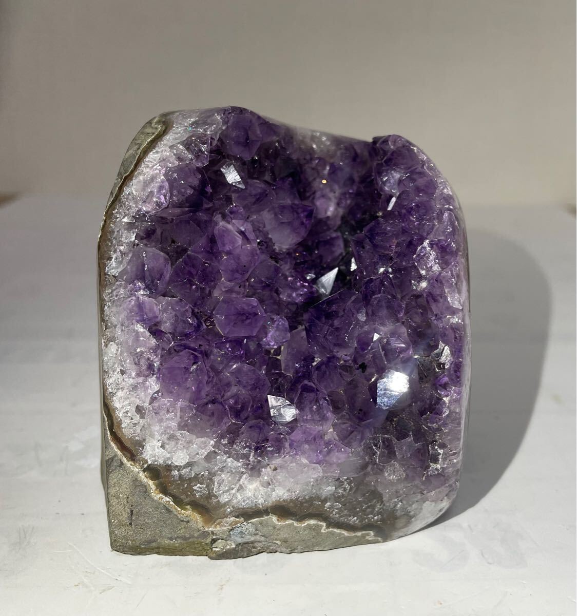 アメジスト ミニドーム 082 紫水晶クラスター クリスタル パワーストーン 風水晶 魔除 浄化 ラッキー 幸運 天然石 紫水晶 置物インテリア拍卖