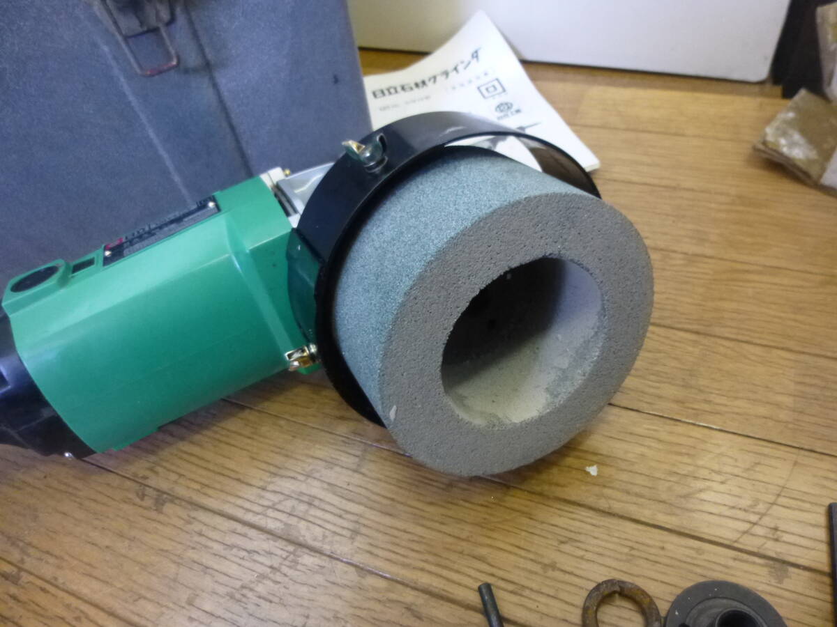 ◇中古 良品 日立工機 グラインダー GM13型 125mm 日立石材グラインダ 石材加工用 砥石2個付 ハードケース入り拍卖