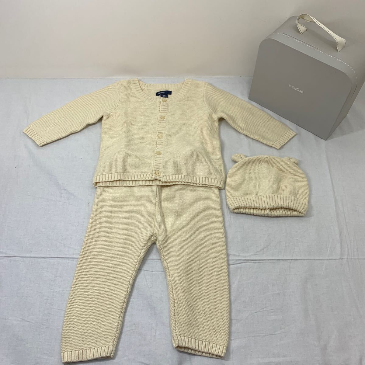 ★美品★babygap カーディガン ロングパンツ 帽子 3点セット BOX付き セットアップ 子供服 ベビー 6-12歳用 70cm★送料\800-★拍卖