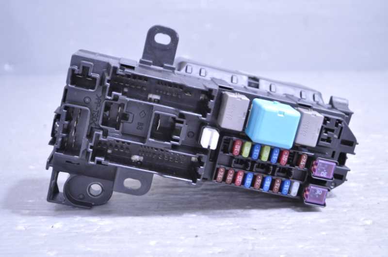 ムーブ 後期(L175S L185S) 純正 破損無 取付OK 動作保証 ヒューズボックス ジャンクションボックス 89221-B2051 /82600-B2210 k086930拍卖