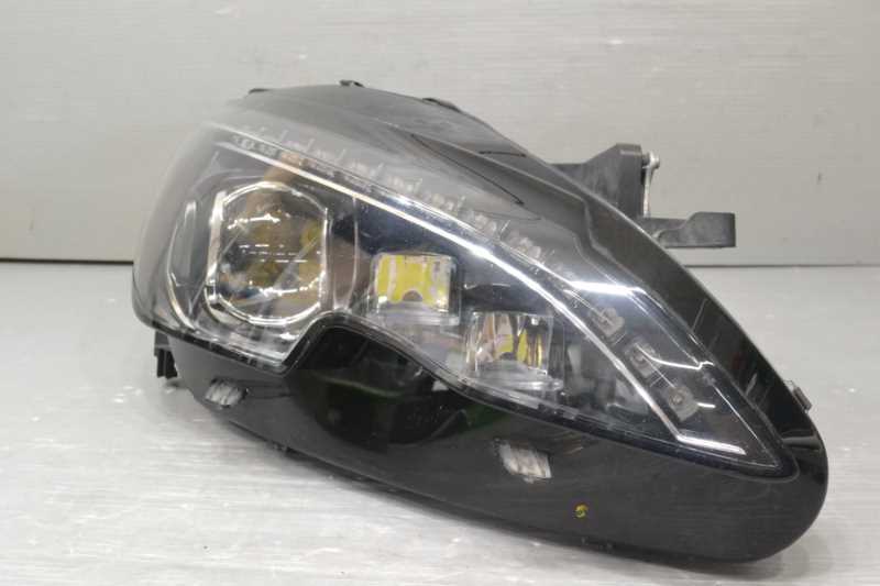 プジョー 308 前期 右ハンドル(T9W YH01) 純正 AL 破損無 取付OK 動作保証 右 ヘッドライト LED点灯OK 0 301 287 632 00 k086556拍卖