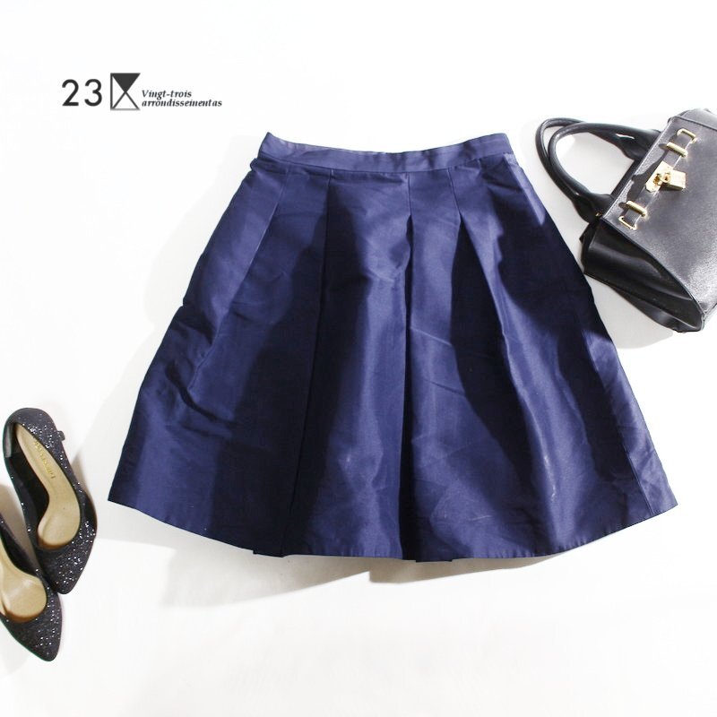 美品 23区 株) オンワード樫山 艶 合物 フォーマル 膝下丈 フレアスカート 9号 38 ブルー 青拍卖